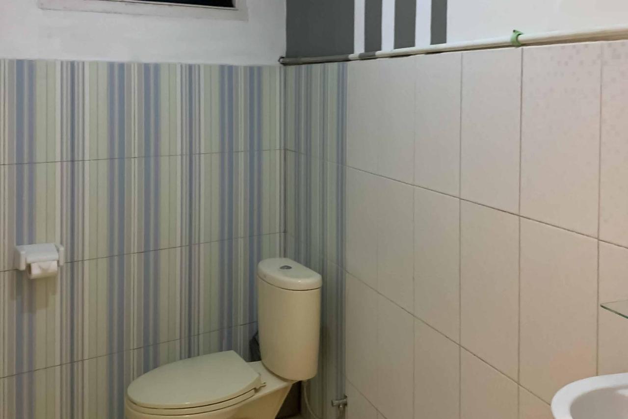 Hotel Ananda Syariah Redpartner Букиттинги Экстерьер фото
