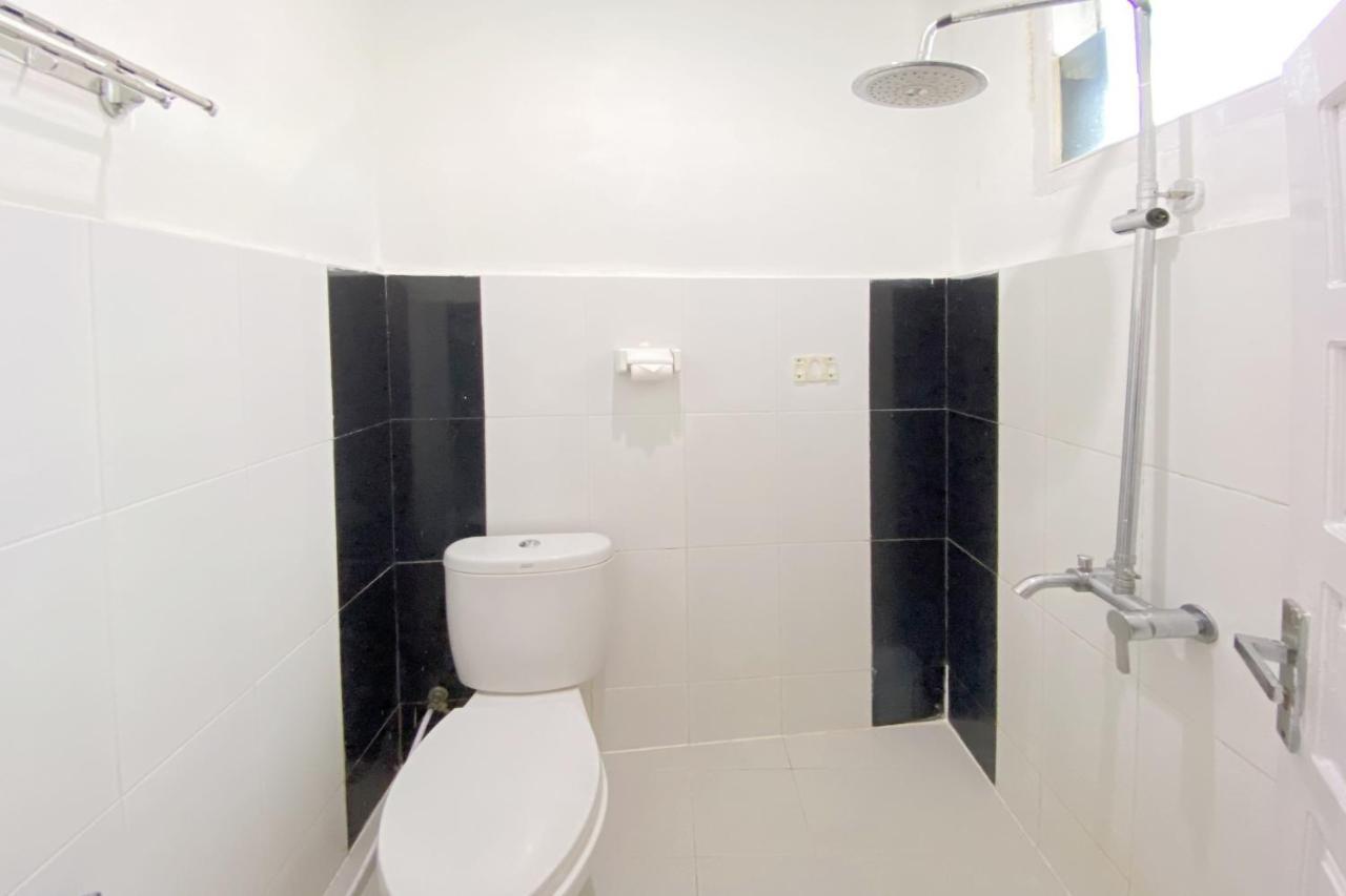 Hotel Ananda Syariah Redpartner Букиттинги Экстерьер фото